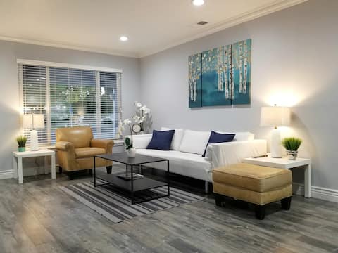 Luxury | 12 people | Smart Tech | 4bd & 3ba