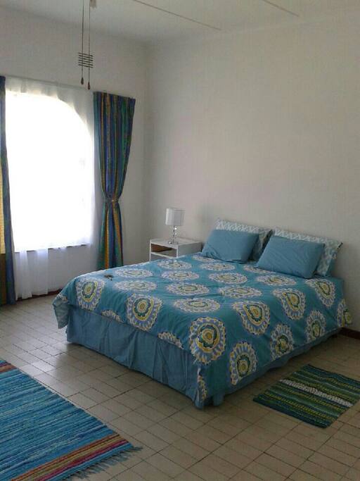 Main bedroom, en-suite