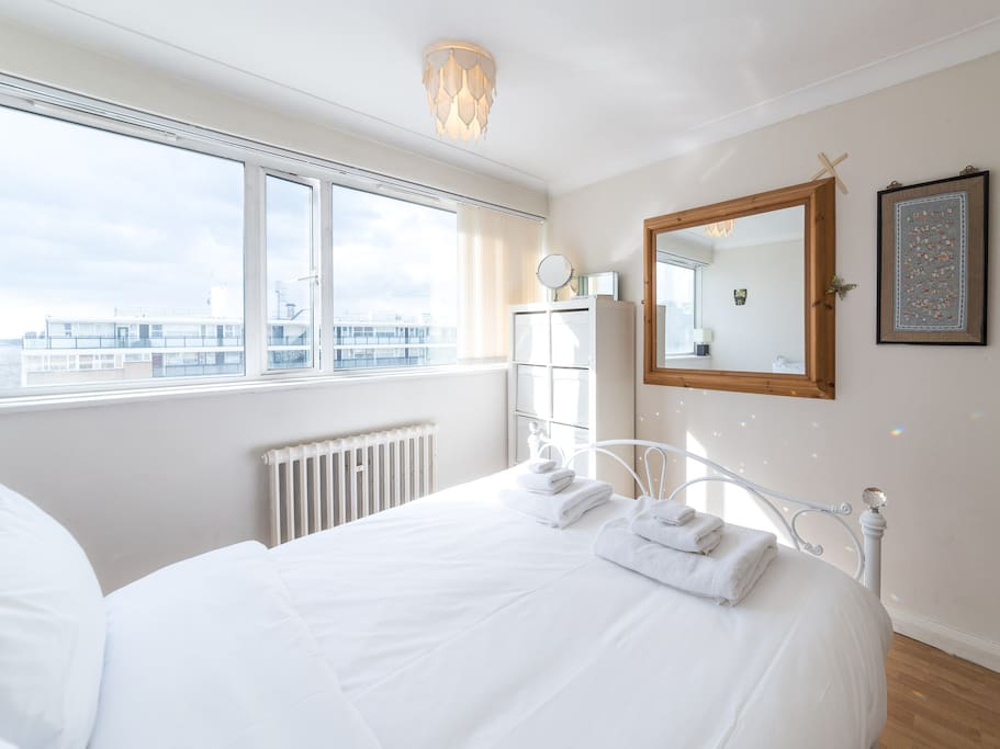 Make yourself at home in my lovely 2 bed apartment, with views of the river!