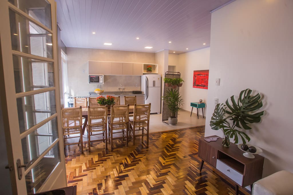 Sala de jantar e cozinha