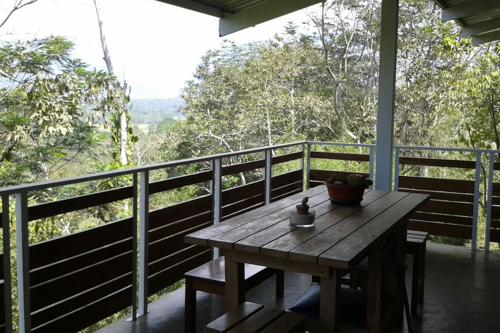 Have breakfast in nature with incredible views