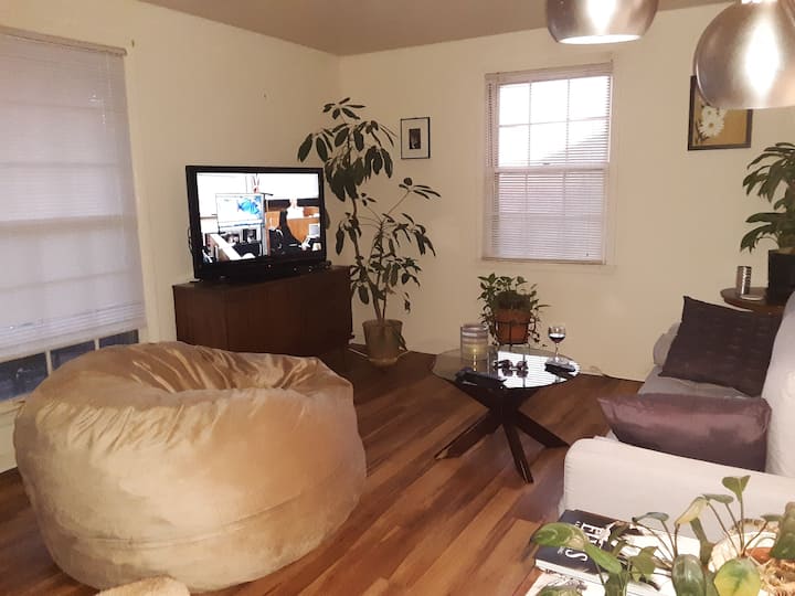 The Sunset Shanty (420 Friendly) - Nashville, TN