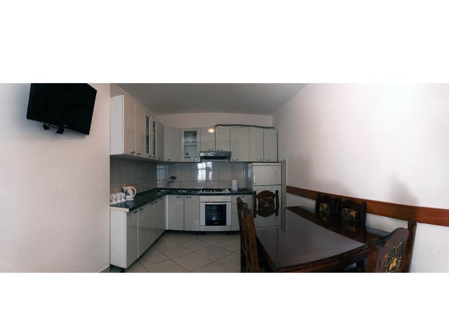Fully equipped kitchen