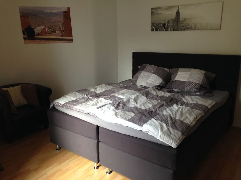 Schlafzimmer / bedroom