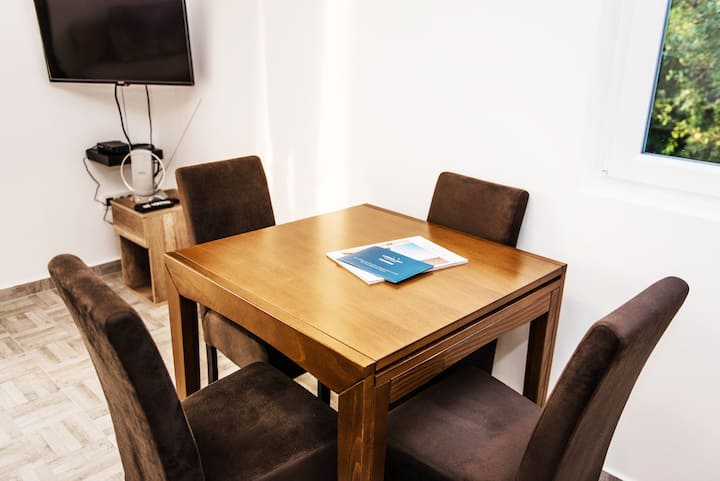 Stol za blagovaonicu