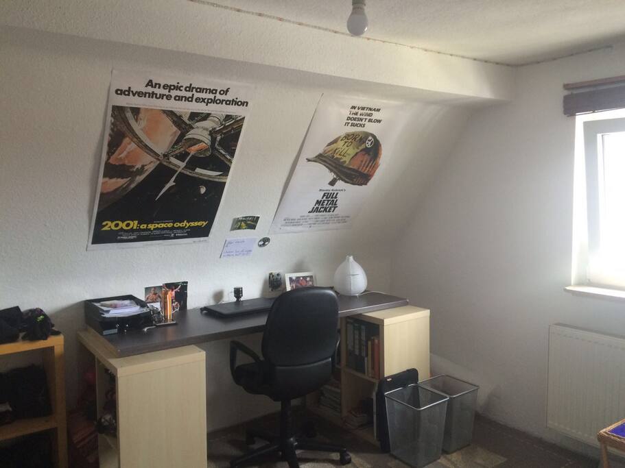 Schreibtisch