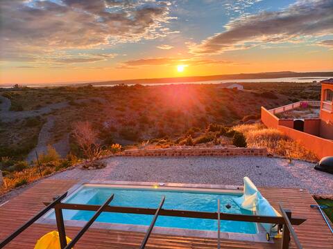 sea ​​view cottage with swimming pool in Fitou