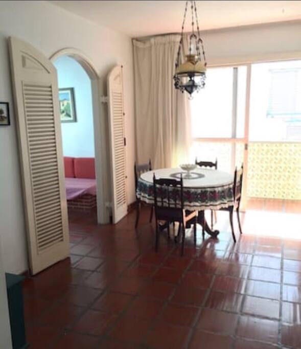 Sala de jantar vista da entrada