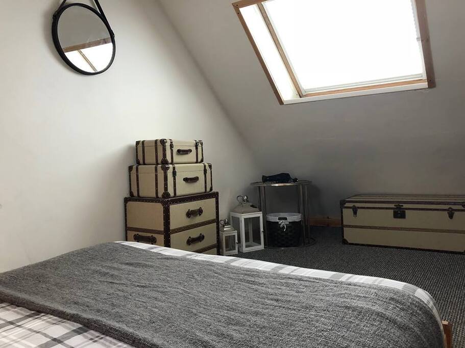 DOUBLE BEDROOM 1
