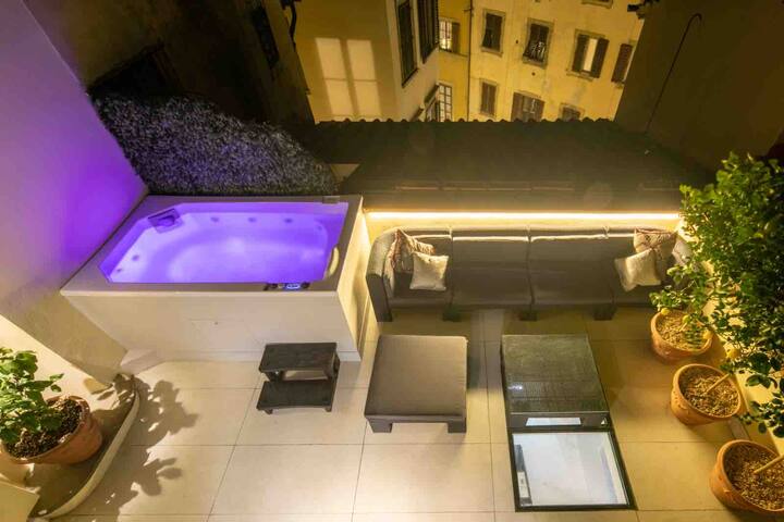 Panoramic terrace’s with prosecco and Jacuzzi ! gallery image 5