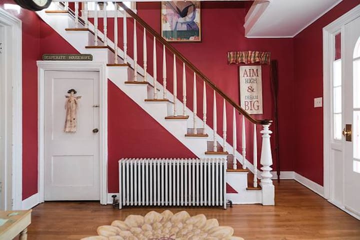 Westerly Ri S Cottage Blocks From Downtown Cottages For Rent