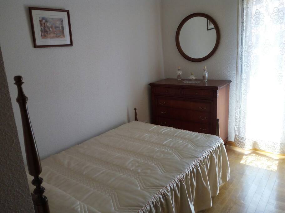 Dormitorio cama individual