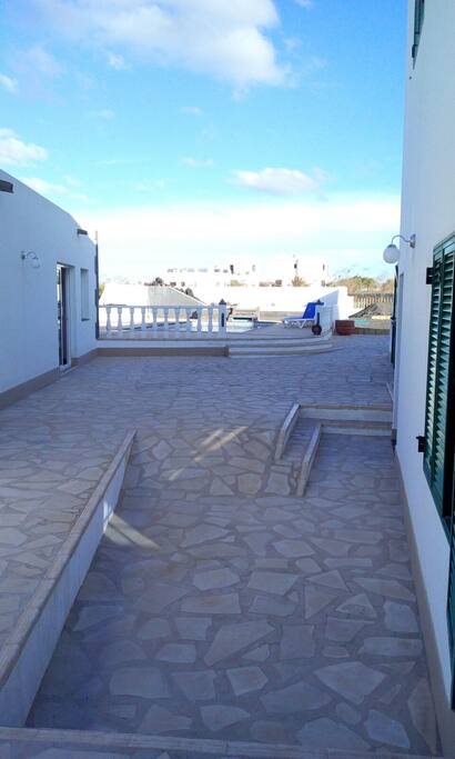 EXTERNAL COMMON AREA