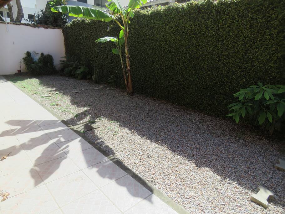 Quintal pra curtir no retorno da praia (compartilhado com outras duas casas do condomínio)