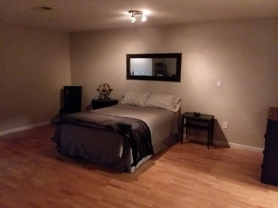 brand new queen pillow top bed to sleep in bliss