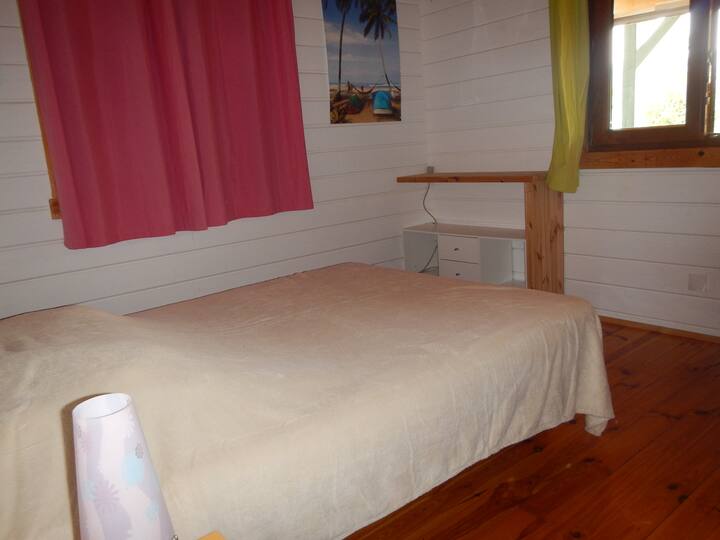 Საძინებელი 1, 140 სმ საწოლით