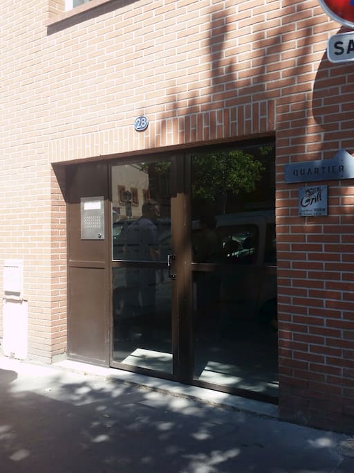 Entrée du bâtiment