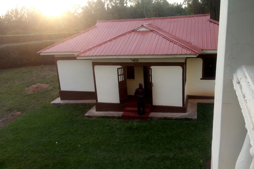 House is in Gem Yala, just an hour away from Kisumu. In an all green environment near the Ndanu Falls - Kenyans 6th highest water fall.
