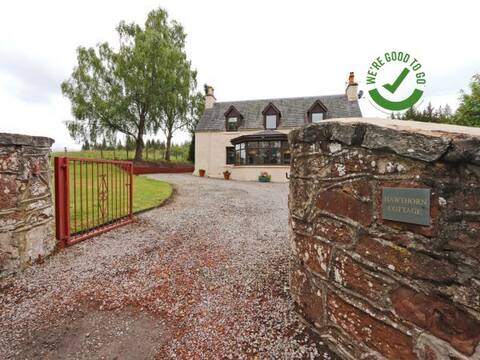 Hawthorn Cottage - Peaceful Highland Retreat
