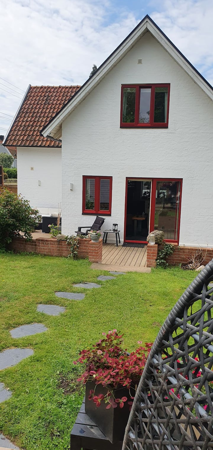 Stylish refurnished house in Ramlosa, Villas for Rent in