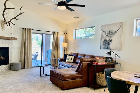 Top performing Airbnb: Serene 2 King Bed~Polar Express~Golf~Grand Canyon in Williams