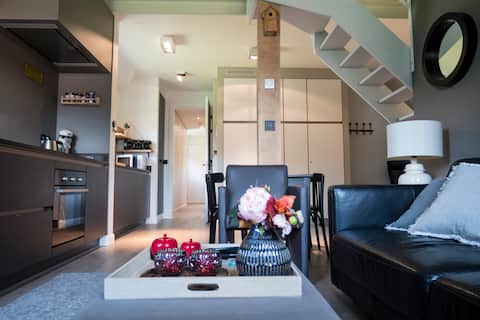 Popular Airbnb listing: Beautiful upper floor in sleek country house in Limburg