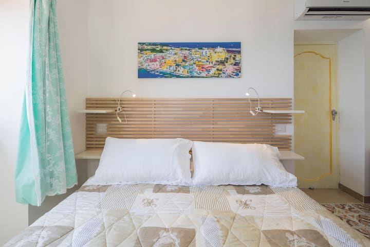 №2 საძინებელი