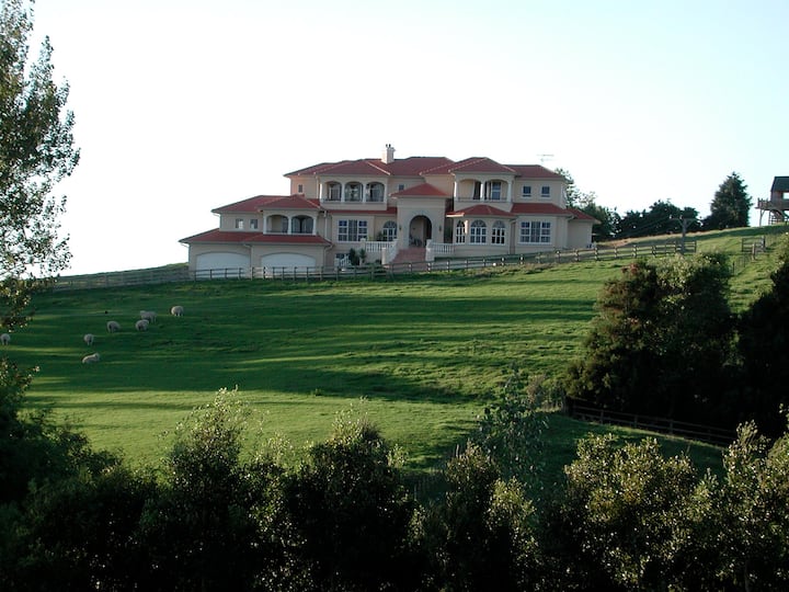 Million dollar views - lovely rooms