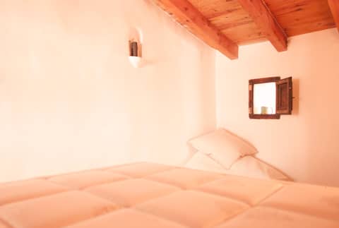 Propiedad de Airbnb exitosa: l'Olivera ~ Centennial House en L'hospitalet De Llobregat