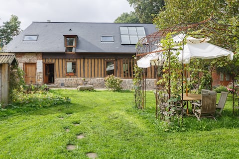6 bedroom Country house near ocean