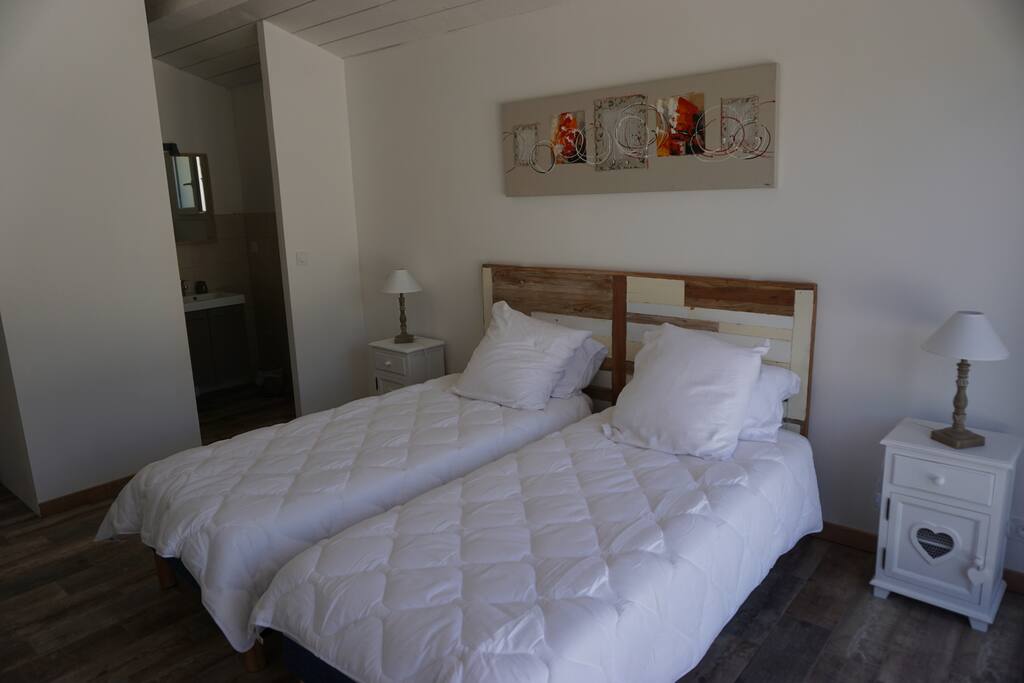 La chambre en configuration 2X90X200