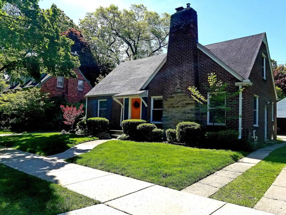 Cottage in the City.