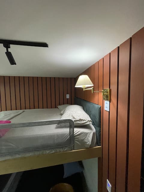 Lovely Loft/tiny house, Wellness, AR+Wi-Fi+TV