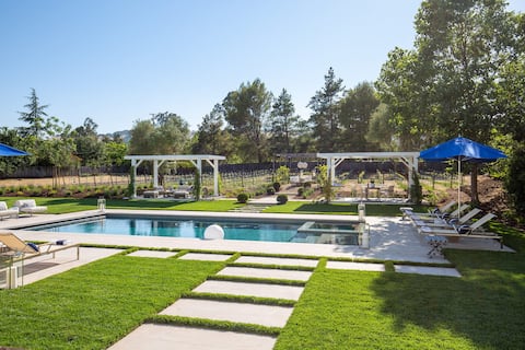 Spectacular 4 BR/5 BA Sonoma Vacation Estate