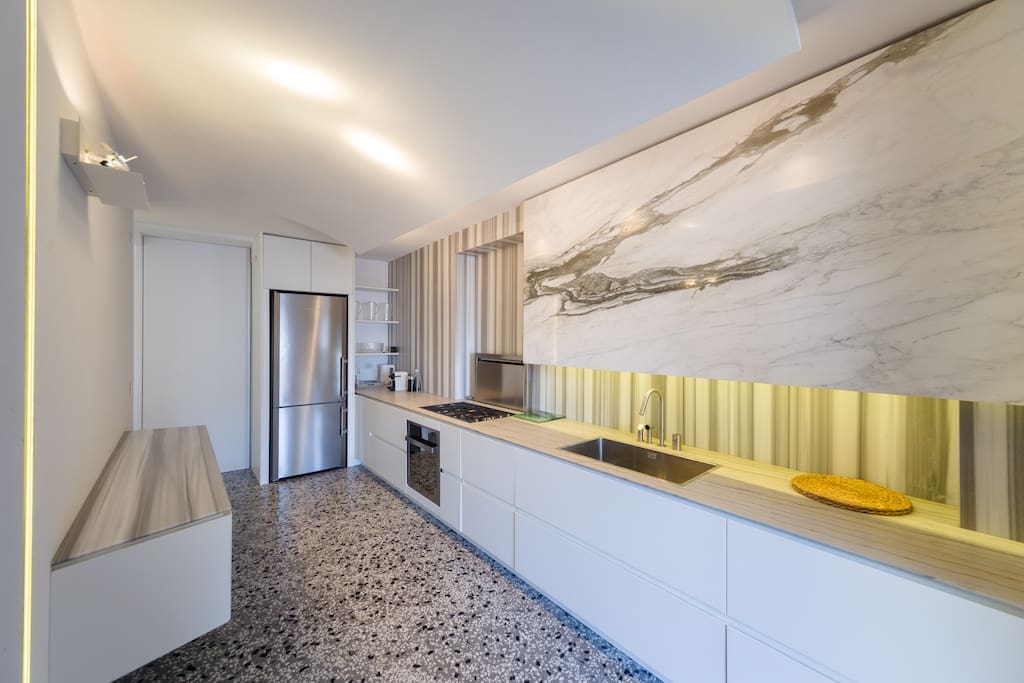 Stunning Modern Kitchen