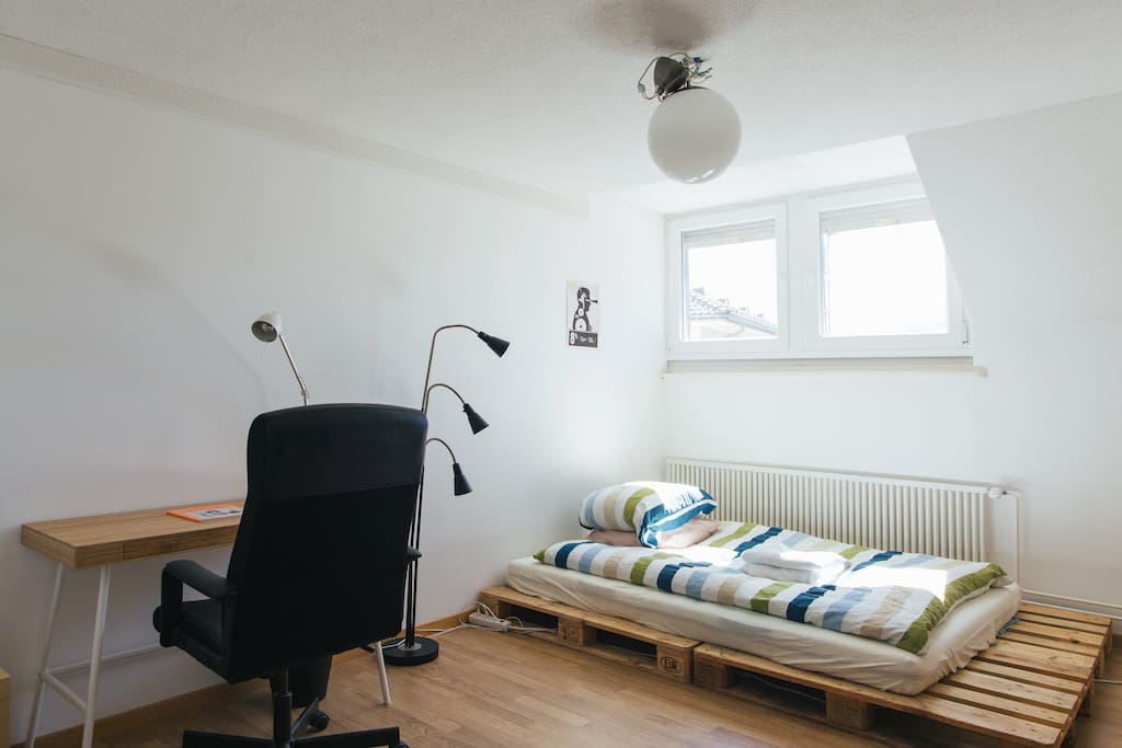 Room nr. 1, 140cm bed (+optional airbed)