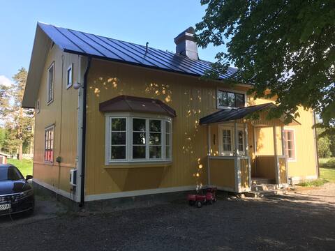 Bo på gården hos Gårdsjö Lantbruk