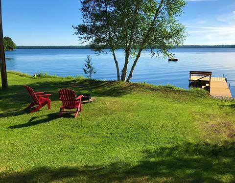 Private 2 acre wooded lot on lake-Families-4 bdrm