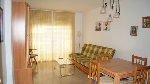 Top performing Airbnb: La Sirena Apartment in Vandellòs I L'hospitalet De L'infant