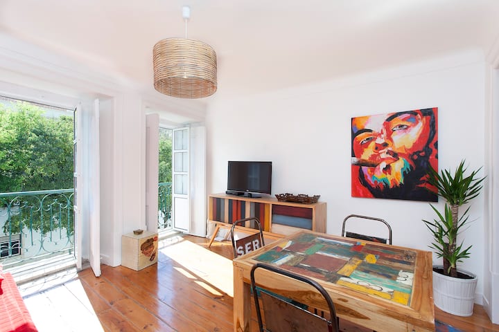 SURFBOARD APARTMENT - BY MAYORAL