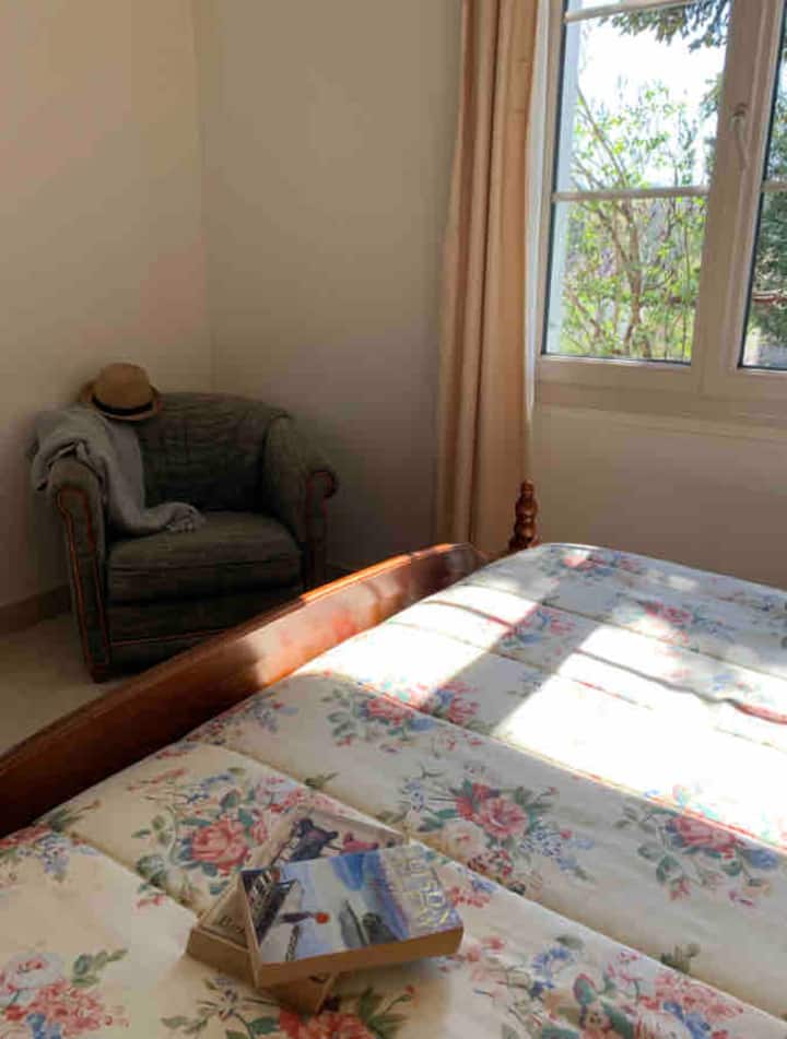 საძინებელი 1