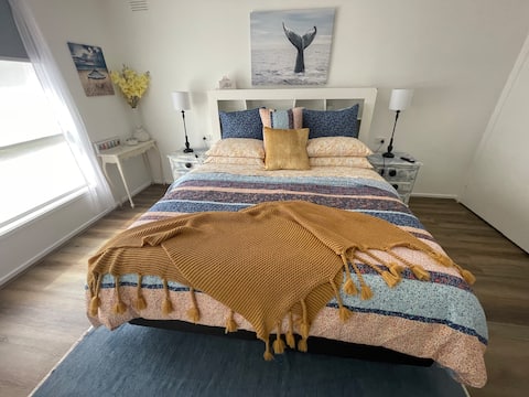 Top Airbnb: 3 mins walk to Dromana Beach, King & Queen bed in Dromana