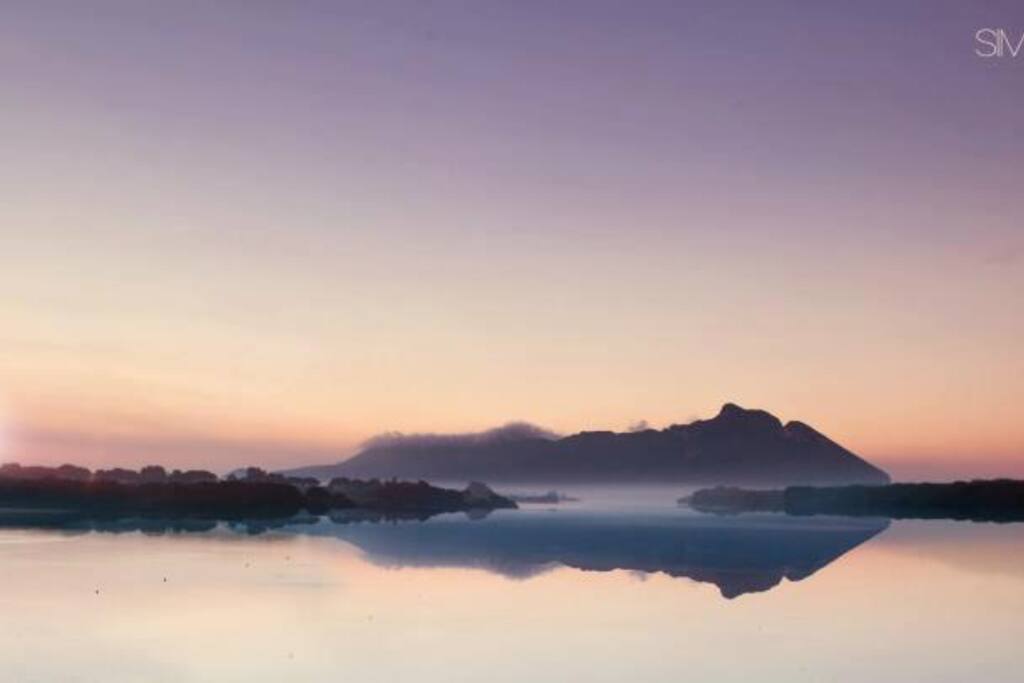 il monte circeo dal lago di paola