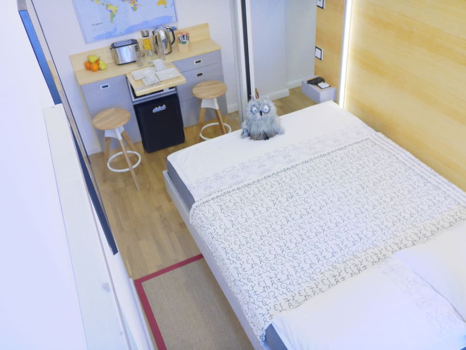 canopy bed: search google or youtube YpQ0MYhU8