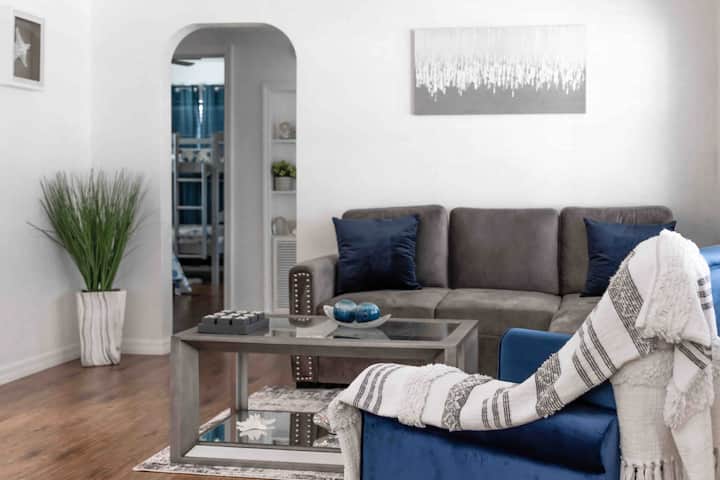 ห้องนั่งเล่นและโซฟาเบด 