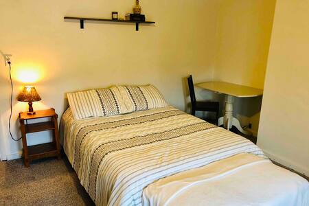 Quiet room in Lawrenceville