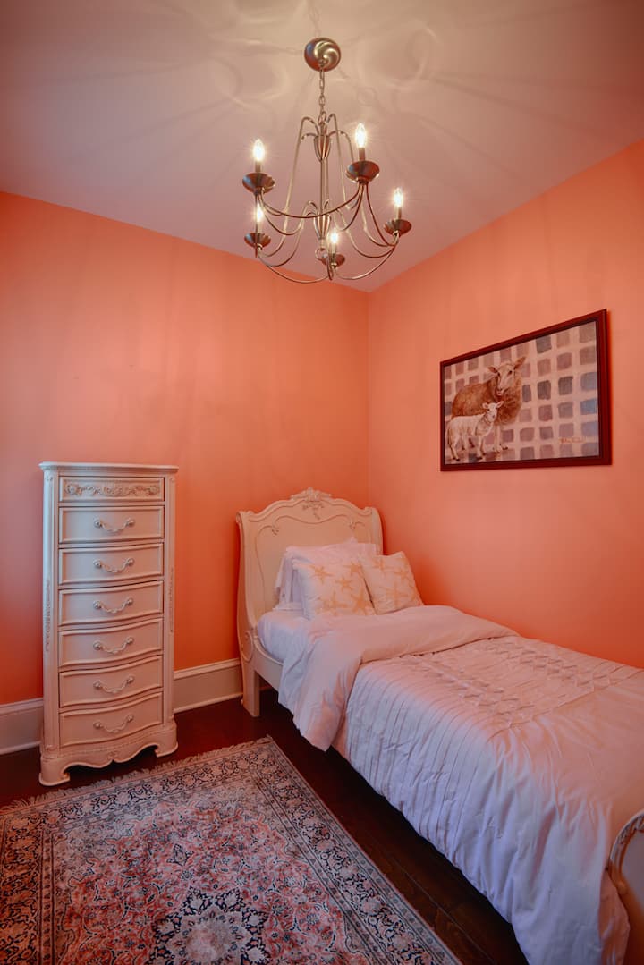 PRINCESS
Ground floor Bedroom 
Twin Bed