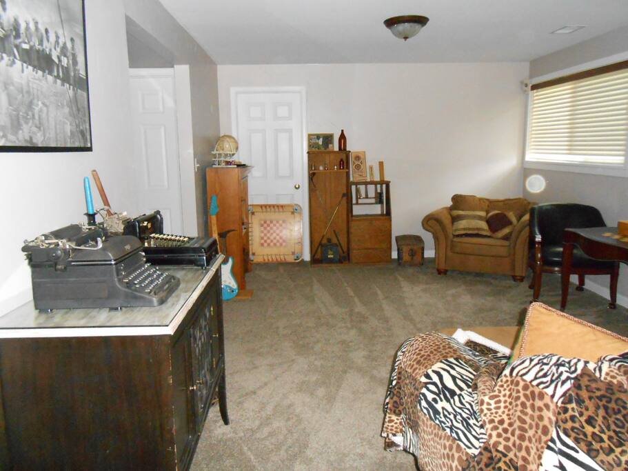 FAMILY ROOM - LAPTOP WORK SPACE, GAMES. LOCATED JUST OUTSIDE OF THE BEDROOM