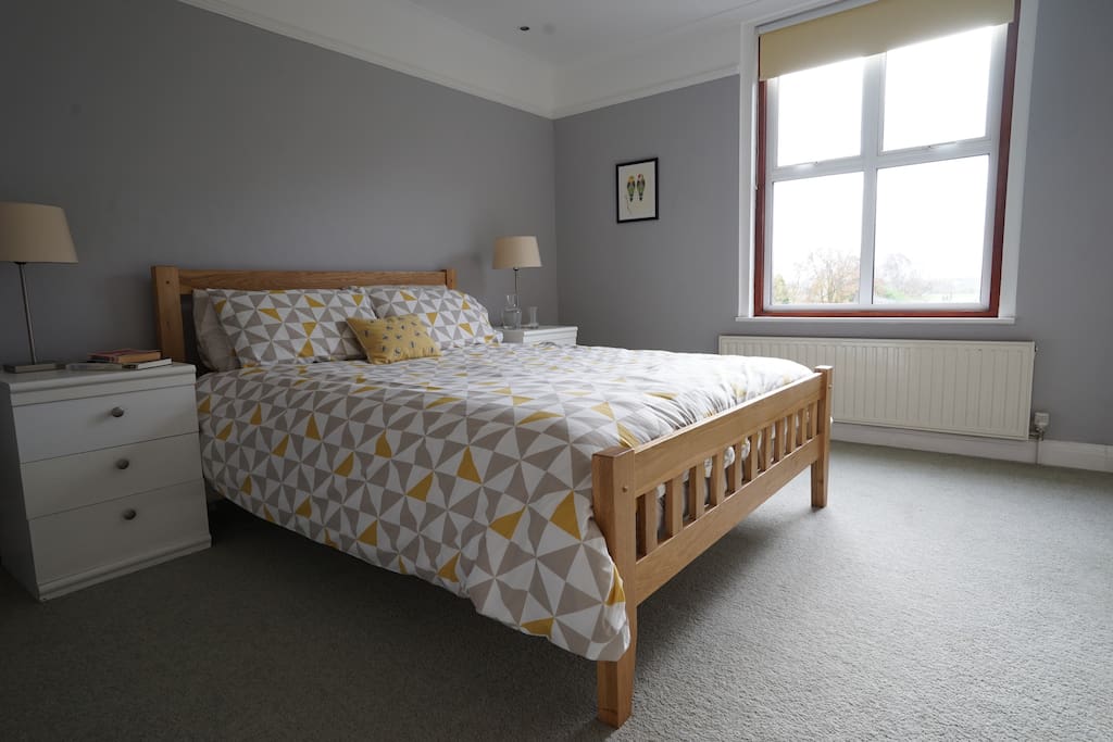 Main bedroom - really comfy bed.