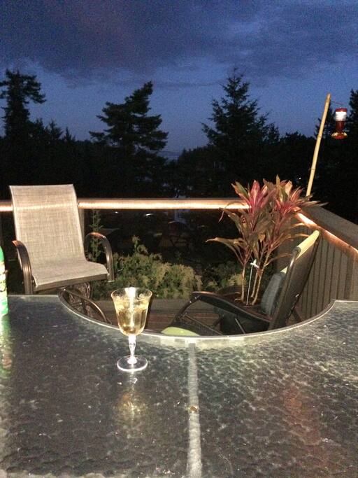 Finish your evening on the deck